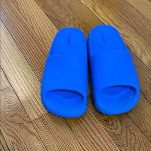 Cat & Jack Bright Blue cloud Slide Sandals